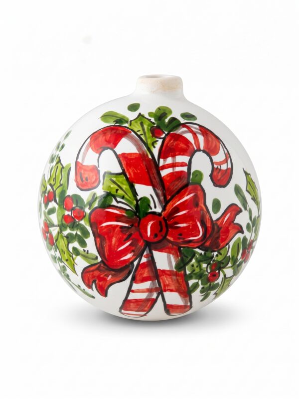 Pallina di Natale in ceramica con bastoncini di zucchero