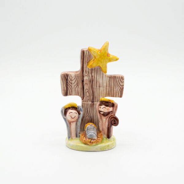 Presepe in ceramica con croce e Sacra Famiglia