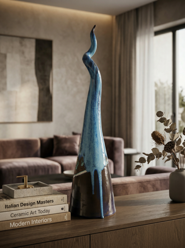 Scultura in Ceramica Blu a Punta - Arredo Design Moderno
